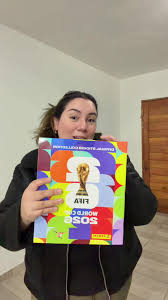Clientas Eagle Store con figuritas Panini en Quilmes